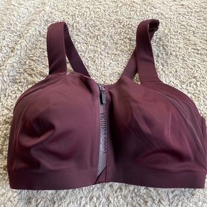 Incredible knockout Victoria secret spots bra 34DDD